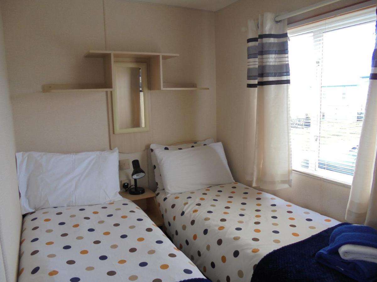 チャペル・セント・レオナルズ6 Berth On Golden Anchorアパートメント エクステリア 写真